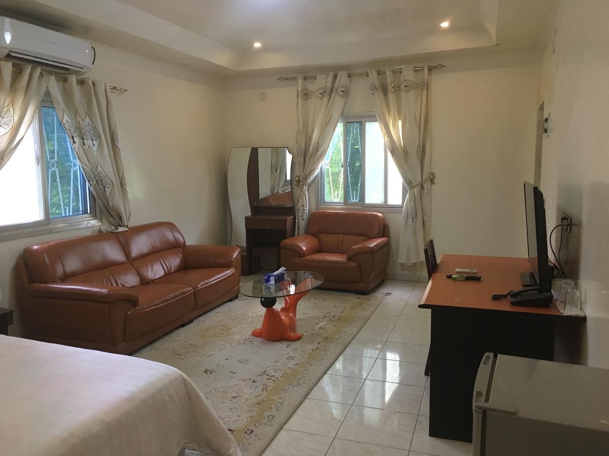 Shanghai Hotel NʼDjamena Εξωτερικό φωτογραφία